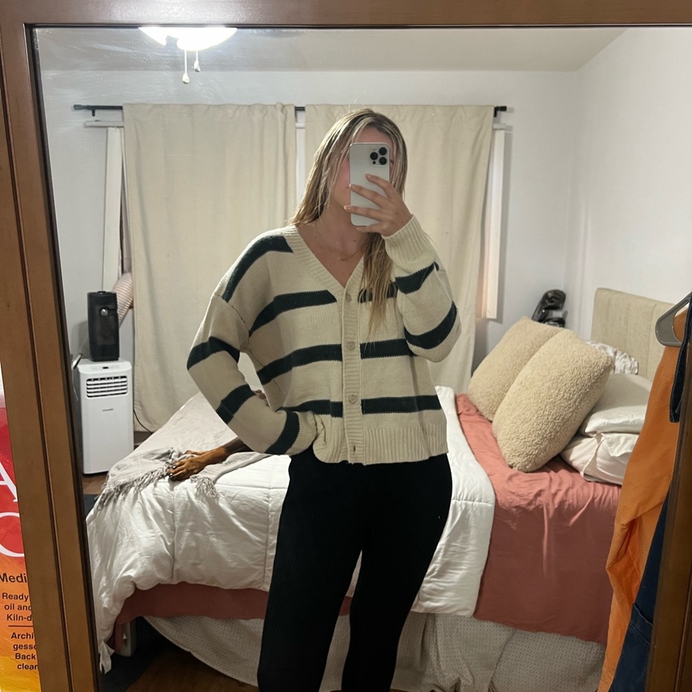 SPLENDID cardigan - Picture 11 of 15